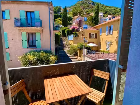 ☀️?️loue joli t2 à la napoule tout compris sauf électricité plein centre village (rare) en