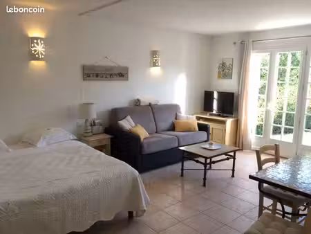 la colle sur loup studio + chambrette dans villa