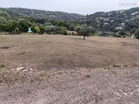 loue terrain