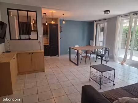 appartement t3 avec terrasse et jardin