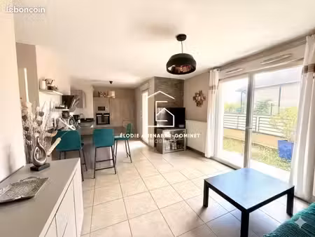 appartement 3 pièces 65 m²