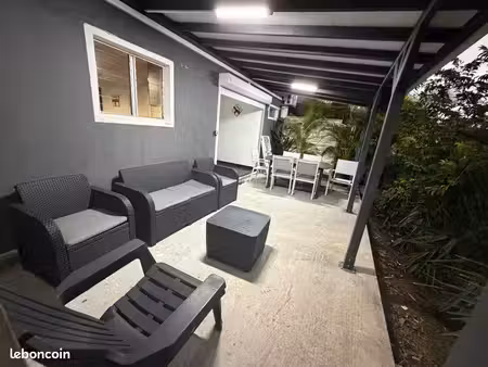 à louer : superbe appartement t2 meublé et climatisé avec sa grande terrasse  connecté à l
