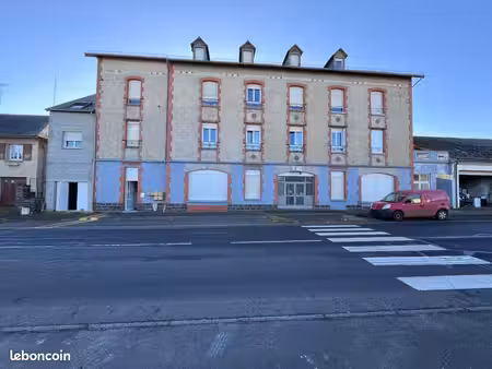 immeuble de 10 lots en bon etat 450.000