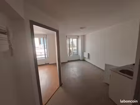 appartement 2 pièces centre historique - 23m² - st-flour