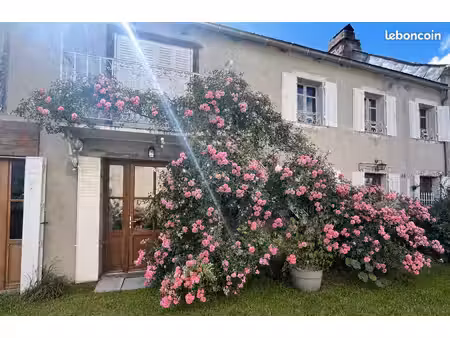 grande maison de 290m² - 6 chambres - vallée de cheylade