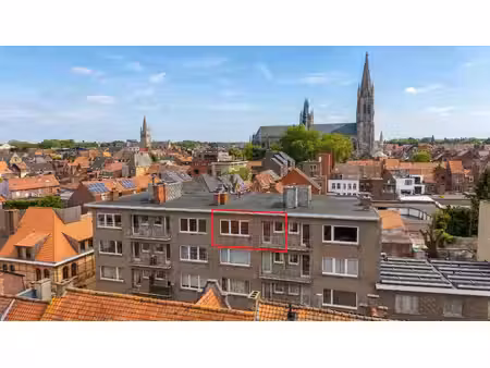 op te frissen appartement met 2 slaapkamers in ieper