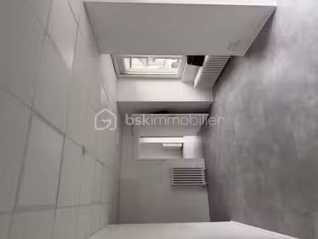local d'activités de 82 38 m² à mouaze