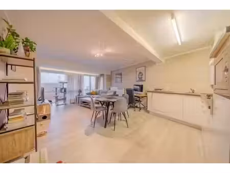 appartement rénové avec garage à vendre dans un emplacement…