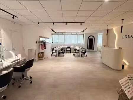 local professionnel / commercial 170 m² – la valentine – entièrement refait à neuf