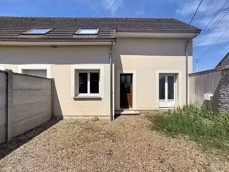 berchères les pierres - maison 3 chambres avec petite cour