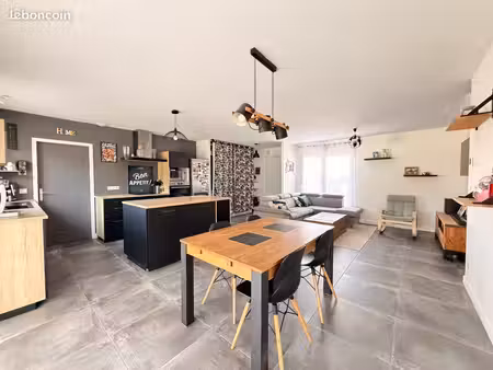 maison récente 2021 – 93 m² – 3 chambres – ferrières - 270 000