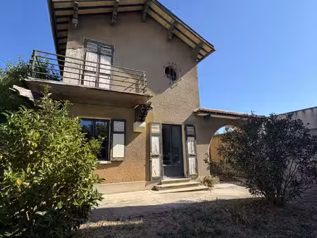 maison meublée 5 chambres avec jardin romans-sur-isère  pr
