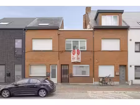 propriété avec beaucoup de potentiel à vendre à willebroek
