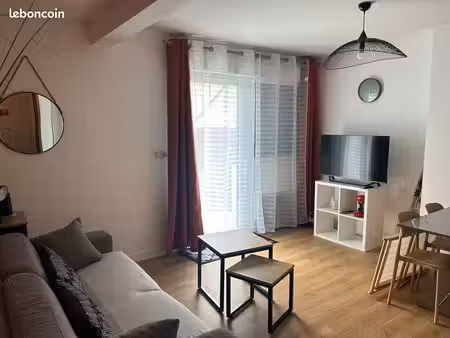 grand t2 lumineux avec extérieur
