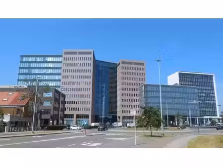 bureaux à louer dans le parc de bureaux zuiderpoort à gand.
