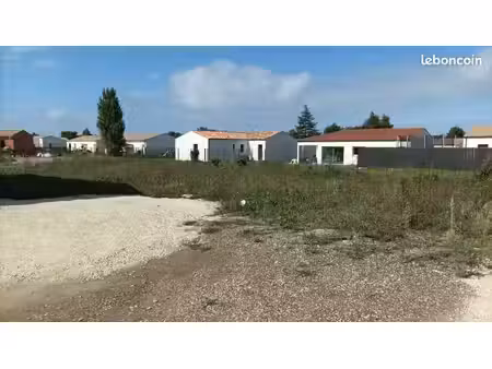 terrain 620 m² saint porchaire