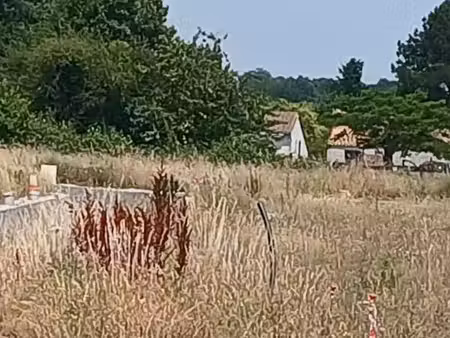 terrain 441 m² saintes