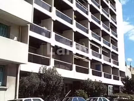 parking 10 m² marseille