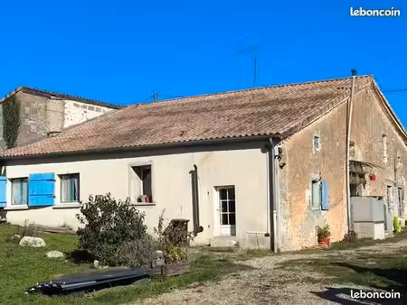 vend maison charentaise