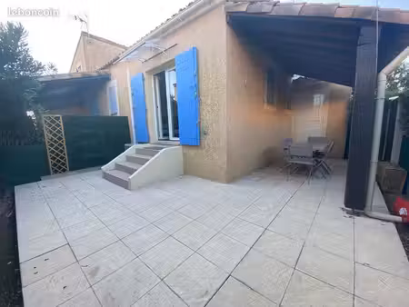 maisonnette avec terrasse