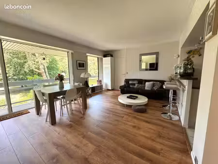 versailles rive droite – 3p 70m² – terrasse 16m² plein sud – cave & parking couvert