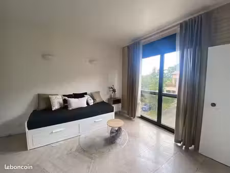 studio meublé de 22 70 m² pour etudiant(e) limonest 69
