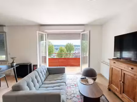 t1 rénové - balcon & garage - 12 min gare et 2 min campus martelet - cocon meublé