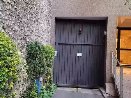 parking 10m2 paris 19