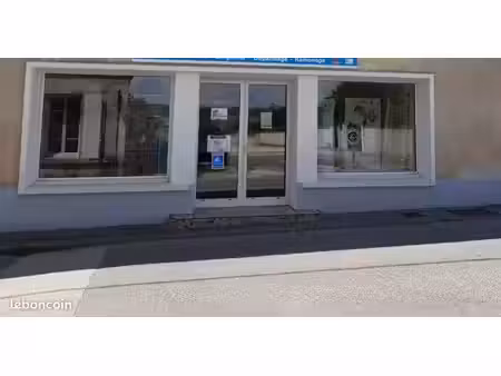 a louer local commercial hiersac