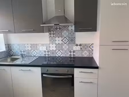 agréable studio en rez-de-chaussée avec terrasse