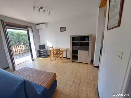 location t2 valras-plage a l'annee meuble