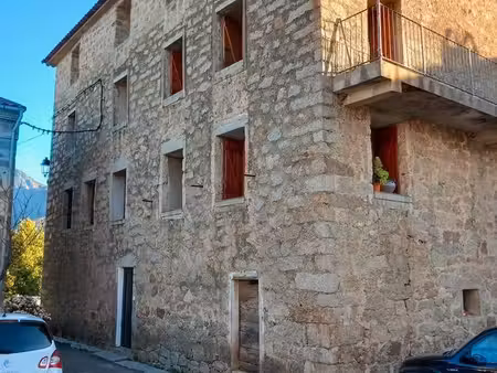 eccica suarella a louer t2 avec cave