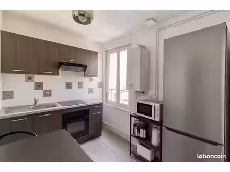 ? t3 meublé 60 m² – centre saint-chamond – calme & prêt à vivre