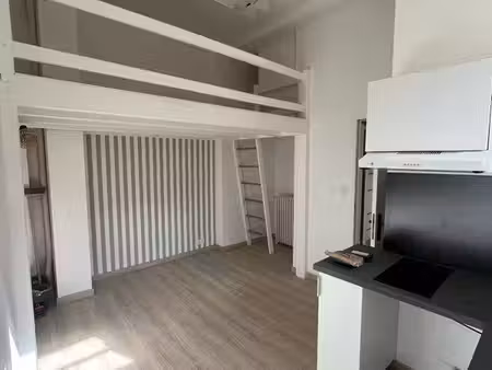 studio / hyper centre troyes / chauffage compris