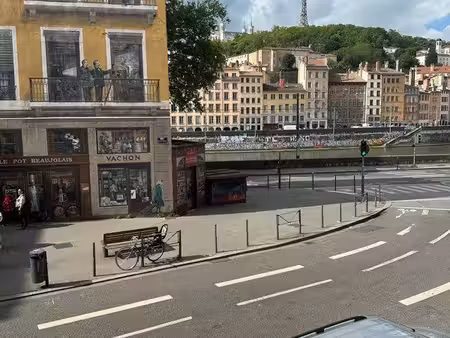 cession fonds de commerce : 2 laveries + appt de fonction 100 m² — lyon centre