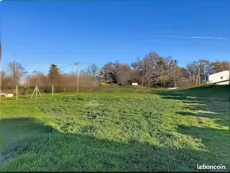 terrain 1 238 m² royan