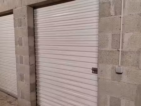 box/garde meuble à louer