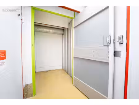 garage/box 2 m² pommeret