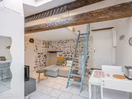 studio étudiant cosy - mezzanine & velux - hypercentre toulon - toutes charges comprises