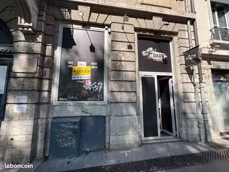 local commercial 240 m²