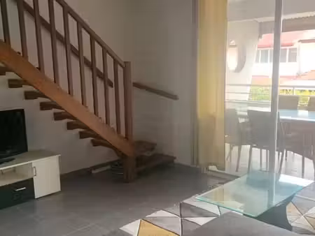 duplex t2 de 50 m2 route de suzini cayenne