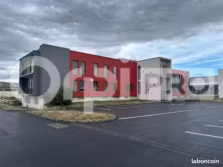 bureau 297 m²