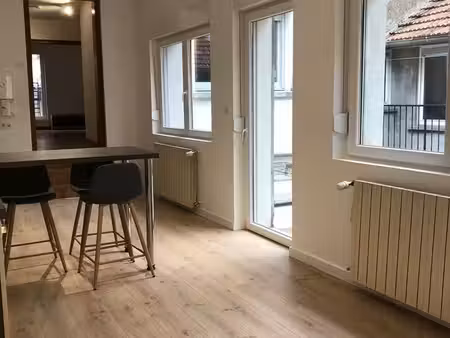 immeuble de rapport — 2 logements + local commercial — luxeuil-les-bains (70)