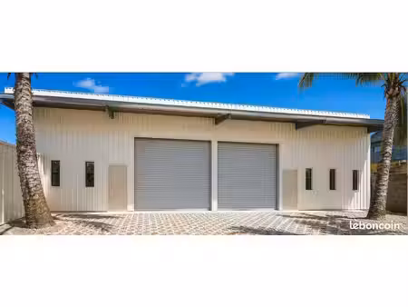 local professionnel / atelier 168 m² – zone des sables – l’étang-salé