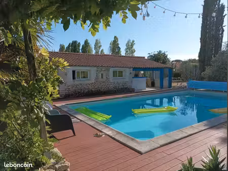 grande maison longère avec piscine (possibilité activité gîtes/chambre d'hôtes)