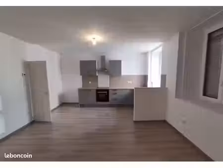 appartement t4 de 89 m² situé en plein centre-ville d'héricourt  récemment rénové