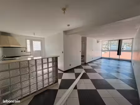appartement 2 pièces 56m2 - dernier étage + terrasse