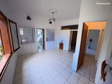 maison satec+ dépendance sainte clotilde à rafraîchir