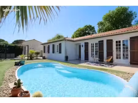 villa avec piscine proche royan