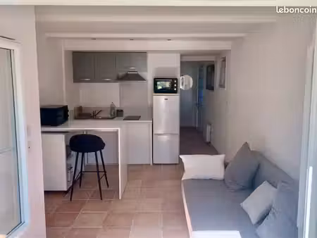 à louer – t1 bis meublé à clavette (20 min du centre-ville de la rochelle)